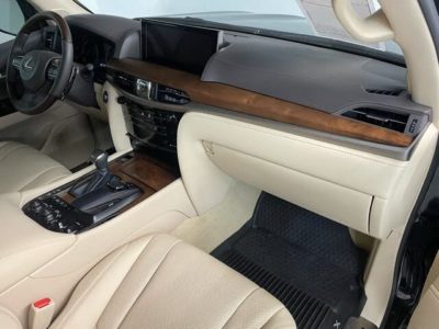 2021 Lexus Lx570_salon