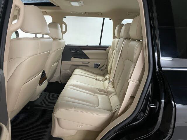 2021 Lexus Lx570_salon_white