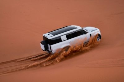 Land Rover Defender 2023