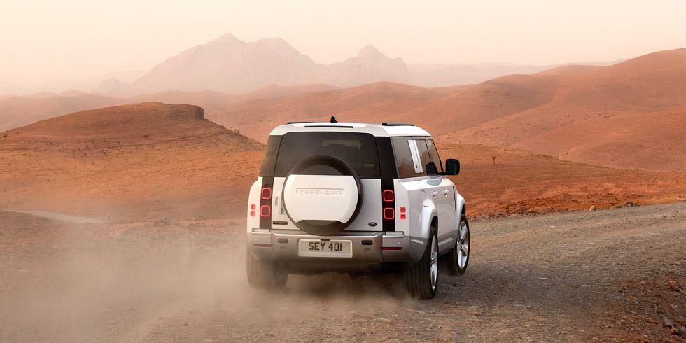 Land Rover Defender 2023