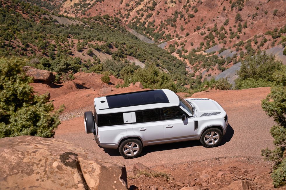 Land Rover Defender 2023