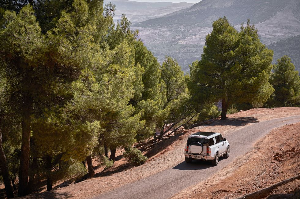 Land Rover Defender 2023