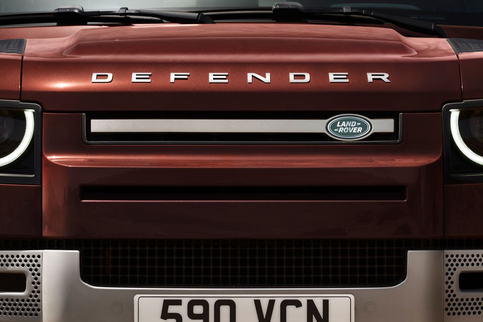Land Rover Defender 2023