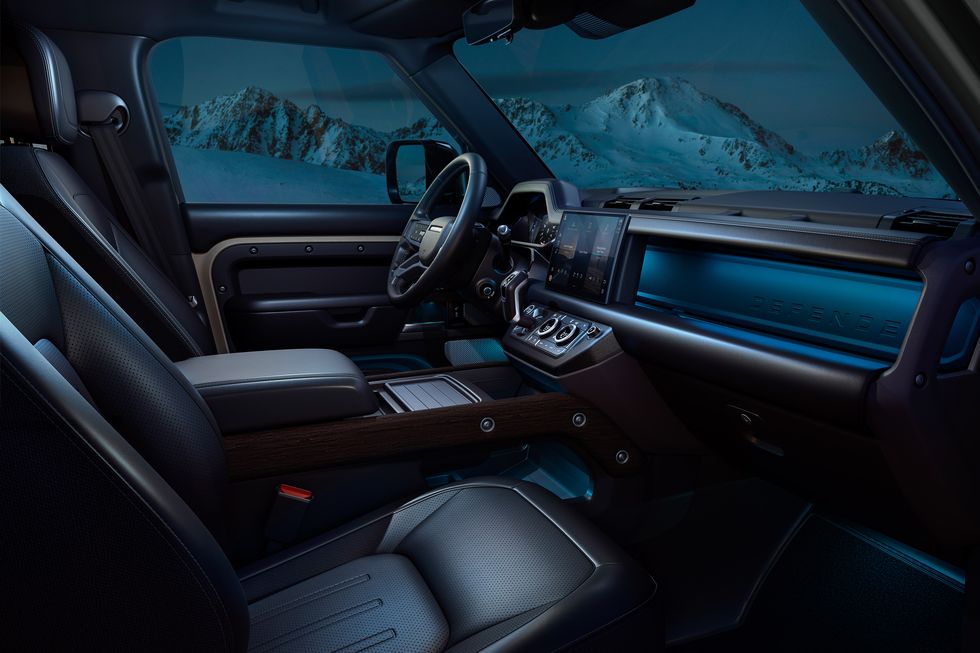 Land Rover Defender 2023