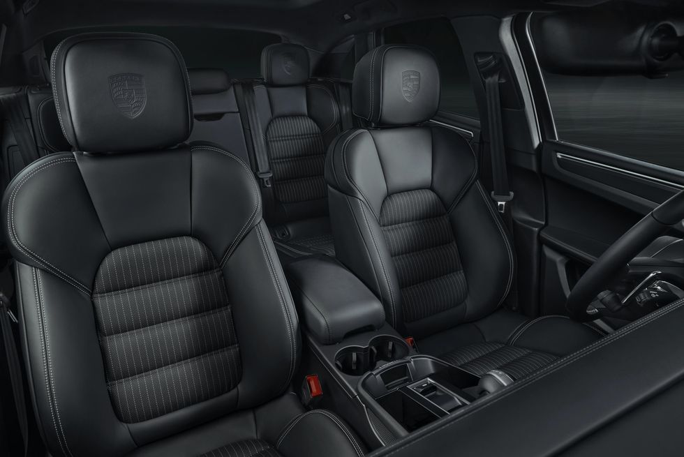 2023-porsche-macan