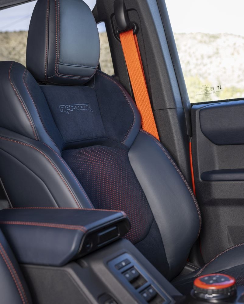 Ford-Bronco-VI-Four-door_2 (8)