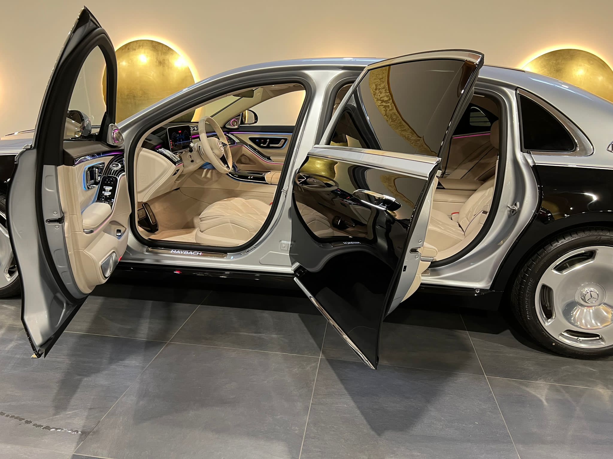 Mercedes Benz S 580 Maybach_doors Mercedes Benz S 580 Maybach