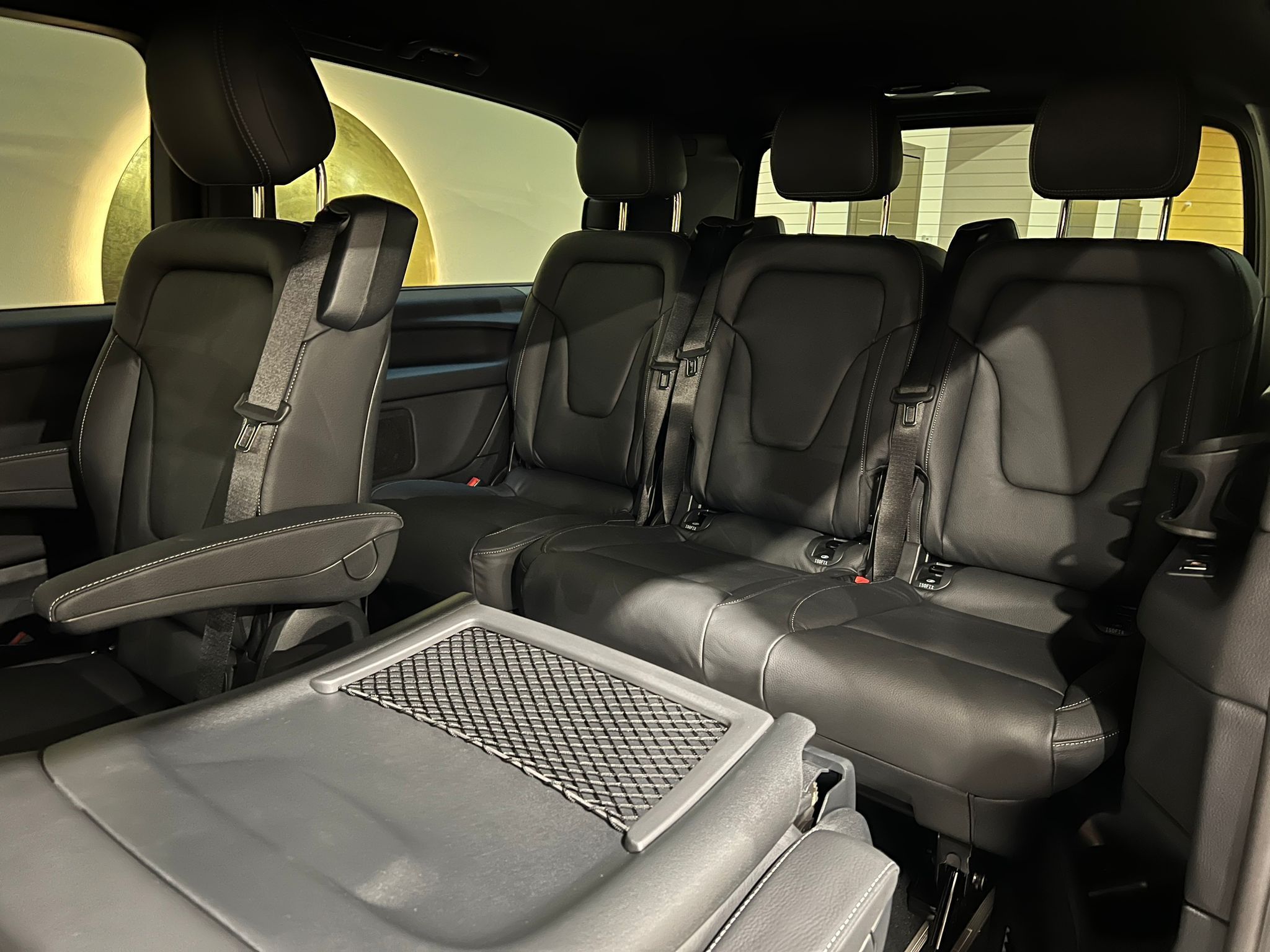 Mercedes V300d 4Matic_inside_salon