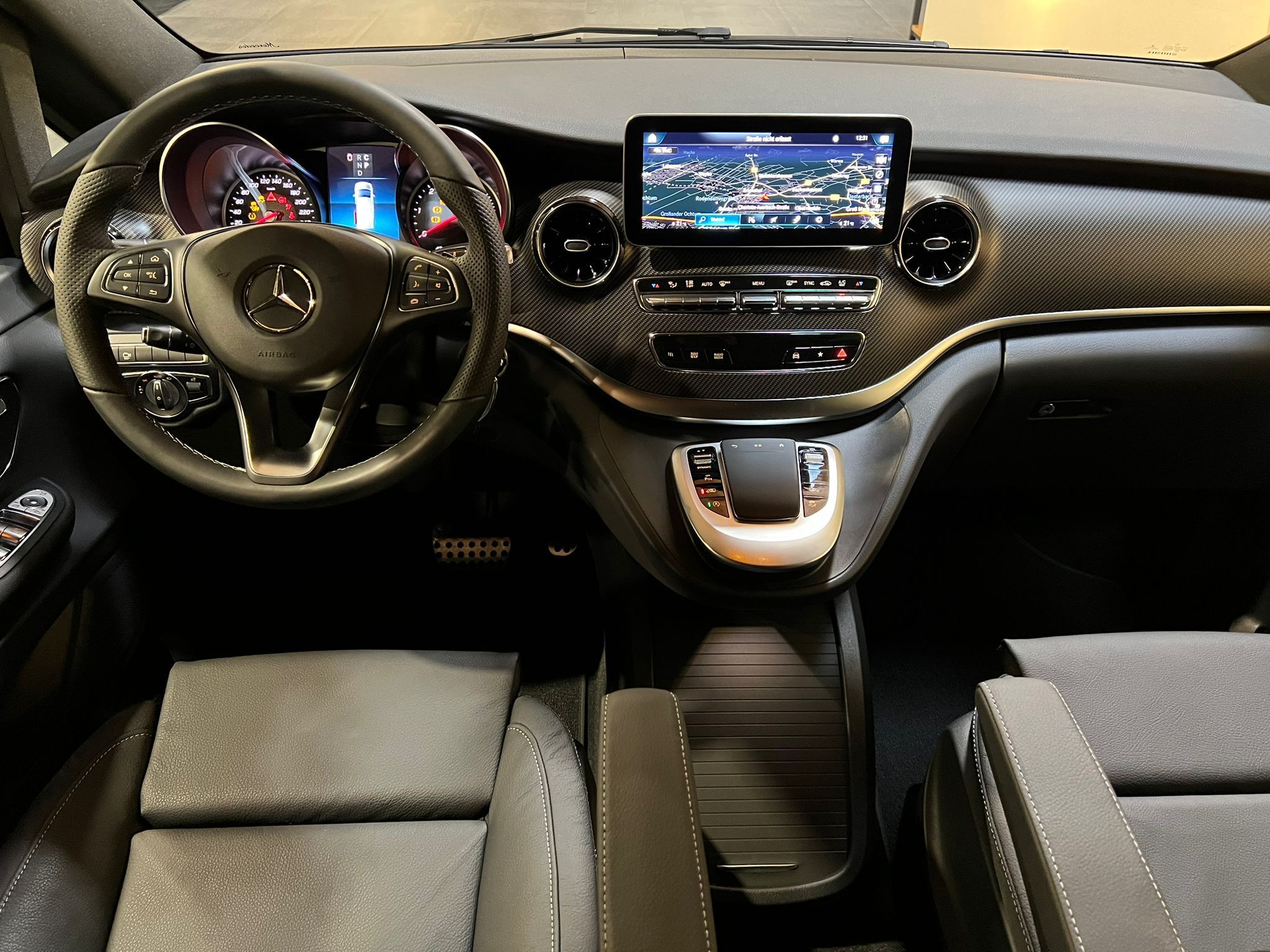 Mercedes V300d 4Matic_salon