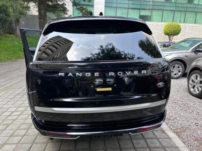 range_rover_2023_back