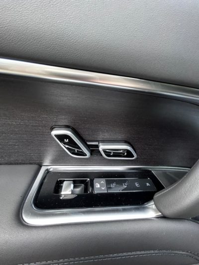 range_rover_2023_front_