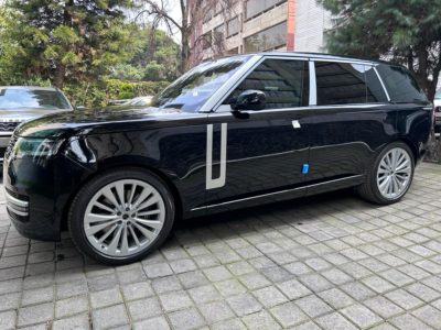 range_rover_2023_front_left