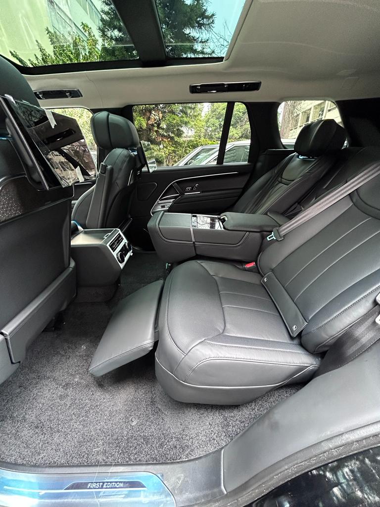 range_rover_2023_front_salon_range_rover