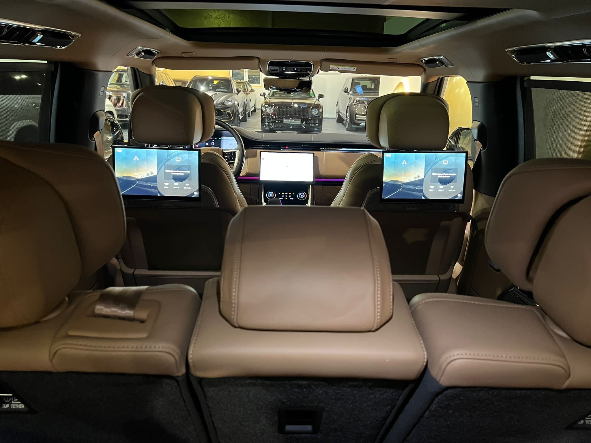 Range_Rover_salon