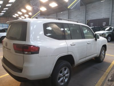Toyota Land Cruiser 300 2022_back_white